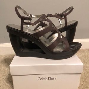 Calvin Klein Unique Heel